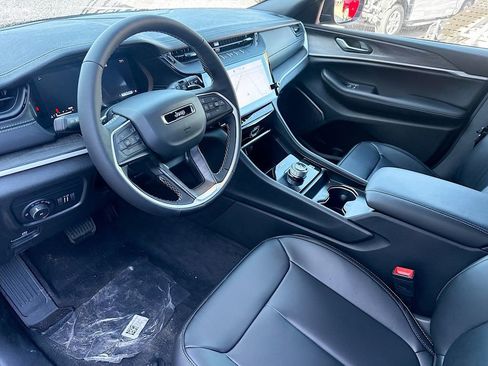 New 2026 Jeep Grand Cherokee Limited RWD image 24