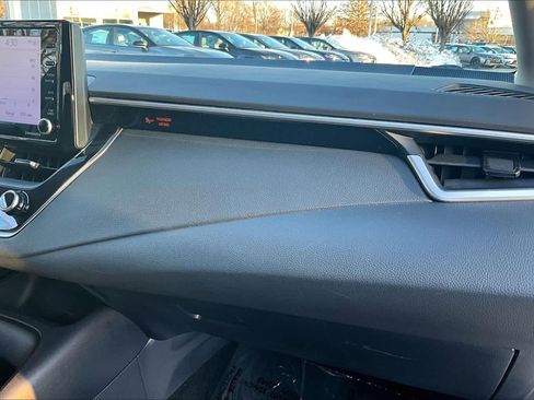 Used 2022 Toyota Corolla LE image 18