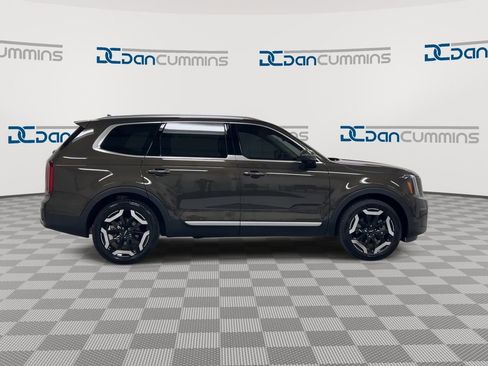 Used 2024 Kia Telluride S image 9