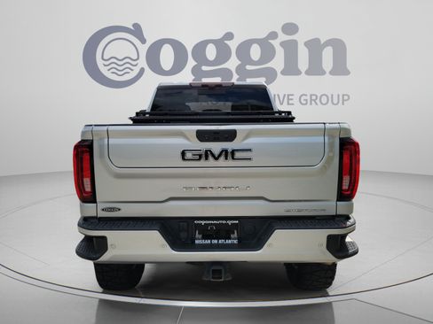Used 2021 GMC Sierra 2500 Denali w/ Denali Ultimate Package AWD/4WD image 3