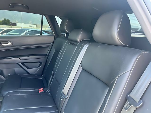 Used 2020 Volkswagen Atlas Cross Sport SE w/ Towing Package AWD/4WD image 19