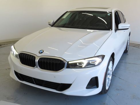 Used 2025 BMW 330i xDrive 330i xDrive image 9