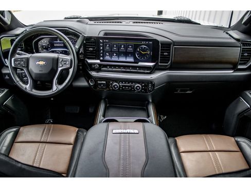 Used 2024 Chevrolet Silverado 2500 High Country w/ High Country Premium Package image 25