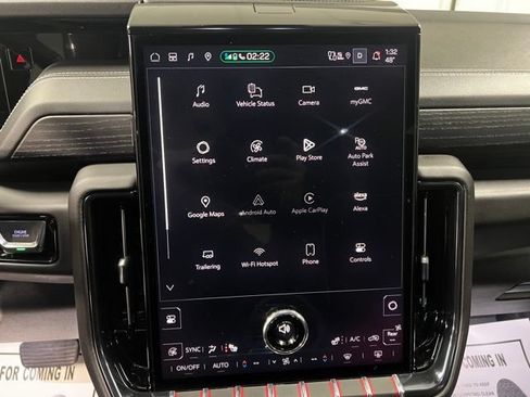 Used 2025 GMC Yukon AT4 Ultimate w/ LPO, Floor Liner Package AWD/4WD image 37