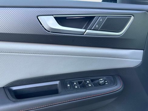 New 2026 Volkswagen Atlas Peak Edition image 18