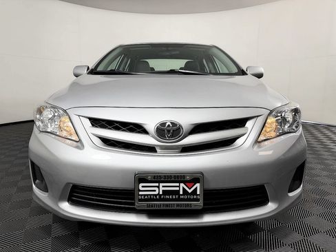 Used 2012 Toyota Corolla LE FWD image 4