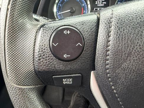 Used 2019 Toyota Corolla LE FWD image 19