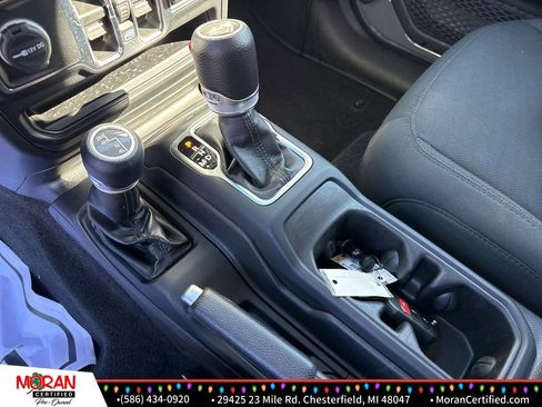 Used 2022 Jeep Wrangler Unlimited Sport image 18