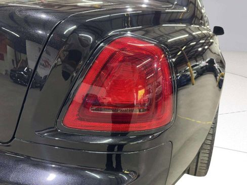 Used 2015 Rolls-Royce Ghost image 14