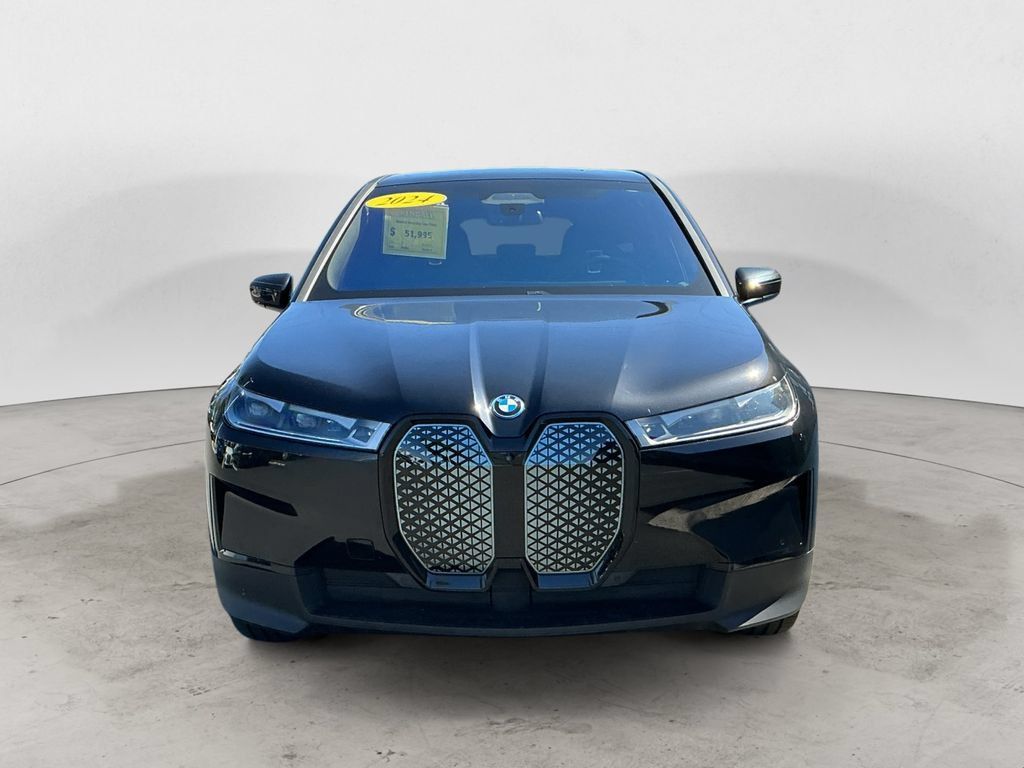 Used 2024 BMW iX xDrive50 w/ Premium Package AWD/4WD image 2