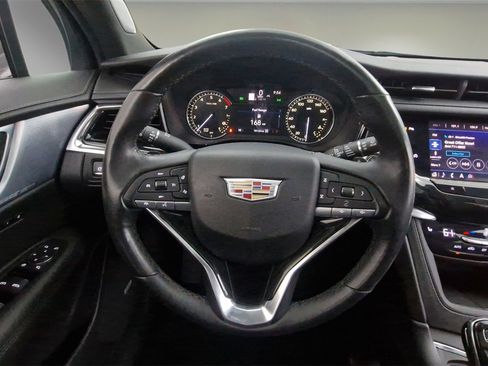 Used 2020 Cadillac XT6 Premium Luxury image 10
