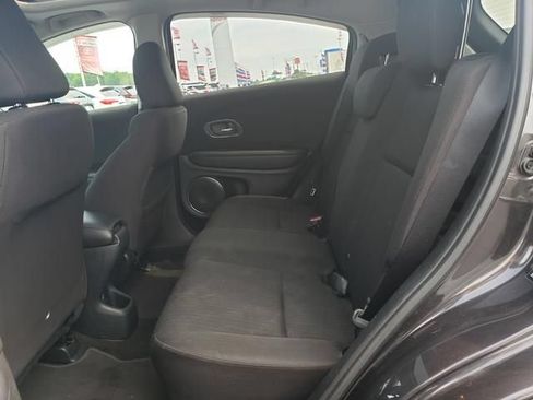 Used 2018 Honda HR-V EX image 12