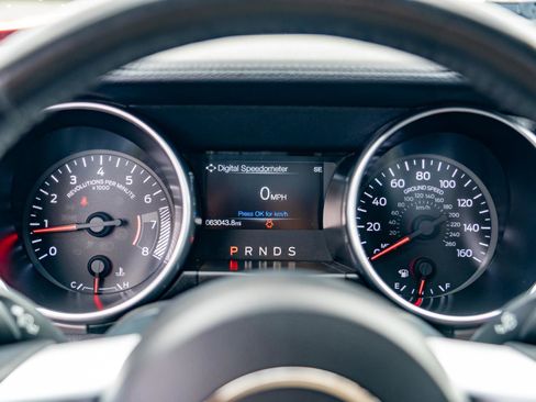 Used 2019 Ford Mustang Premium RWD image 15