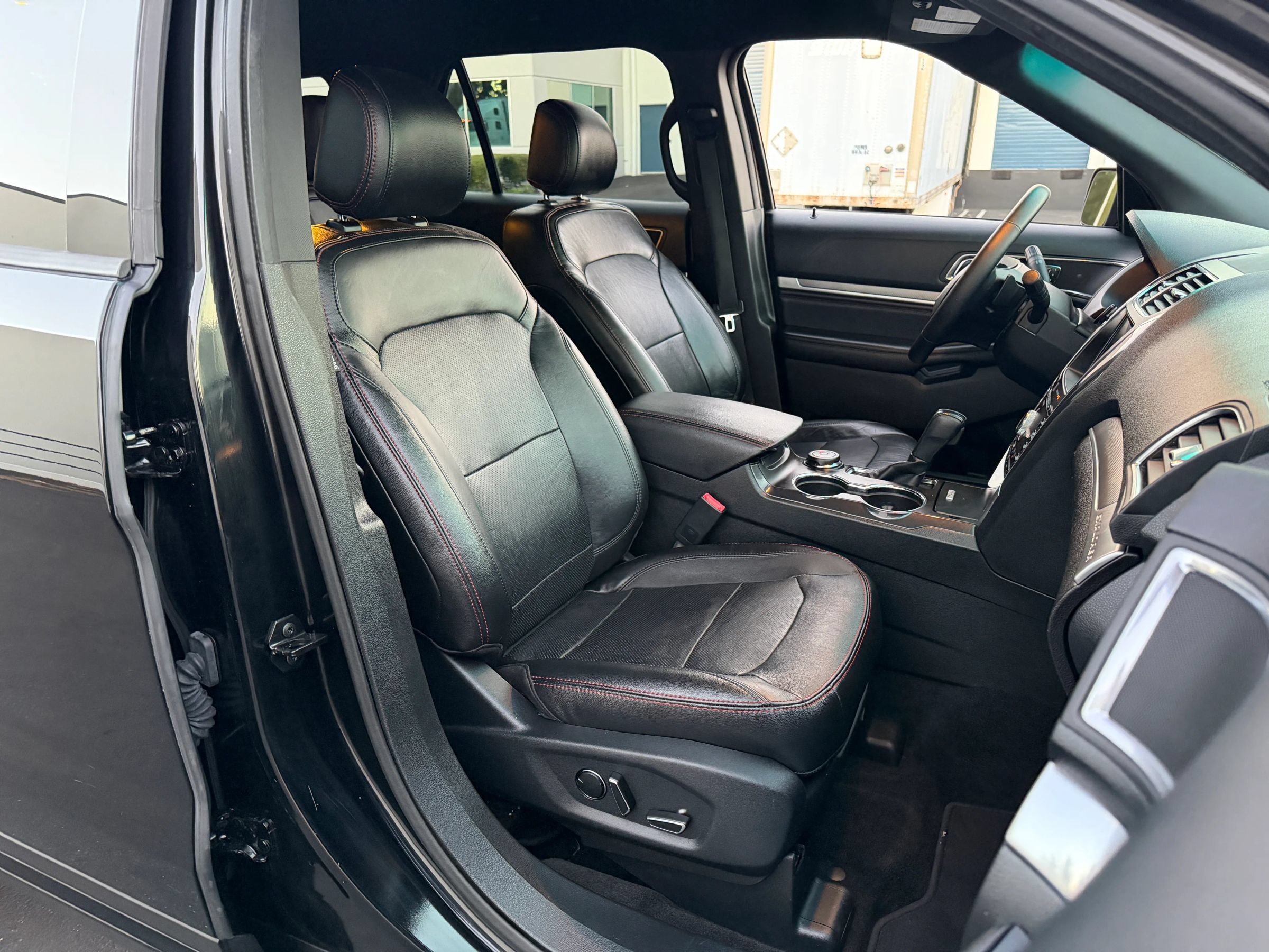 Used 2016 Ford Explorer Sport w/ Equipment Group 401A AWD/4WD image 17