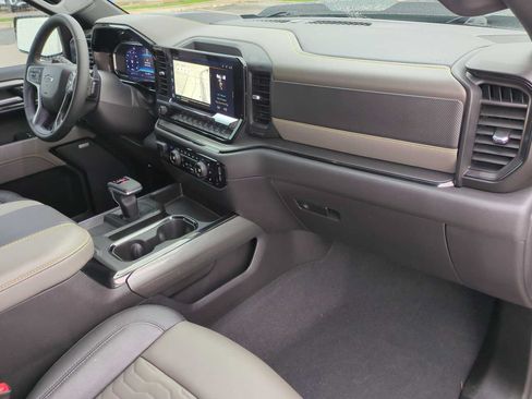Used 2025 Chevrolet Silverado 1500 ZR2 w/ Technology Package AWD/4WD image 29