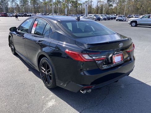 New 2026 Toyota Camry SE image 3