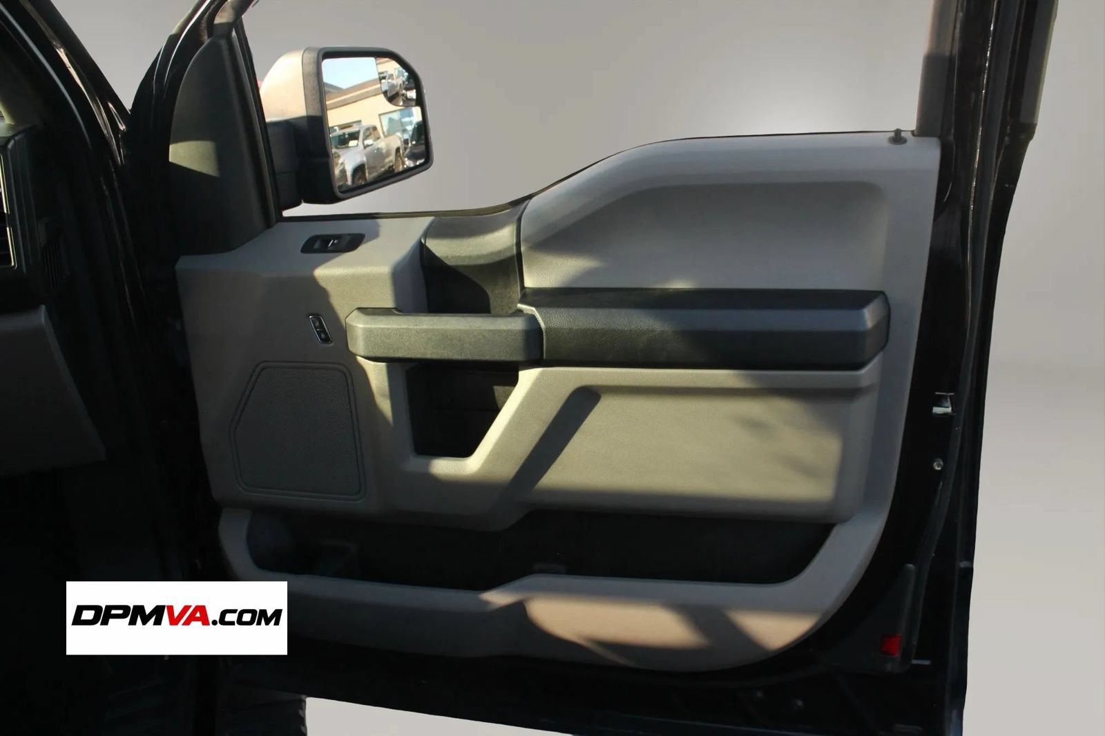 Used 2017 Ford F150 XL w/ Equipment Group 101A Mid RWD image 20