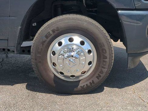 Certified 2026 RAM 3500 Big Horn AWD/4WD image 11