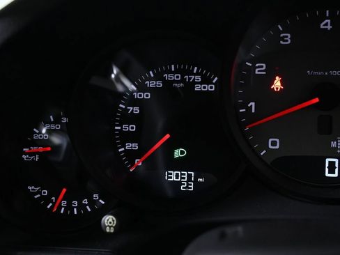 Certified 2018 Porsche 911 Carrera 4S image 14