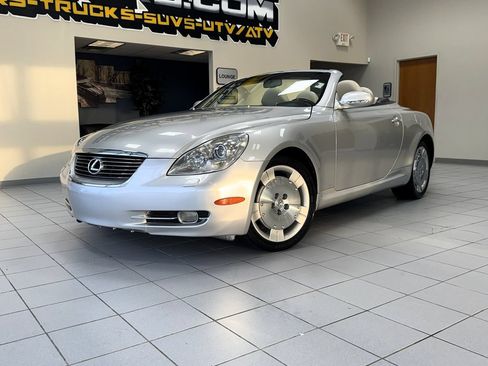 Used 2007 Lexus SC 430 Convertible RWD image 2