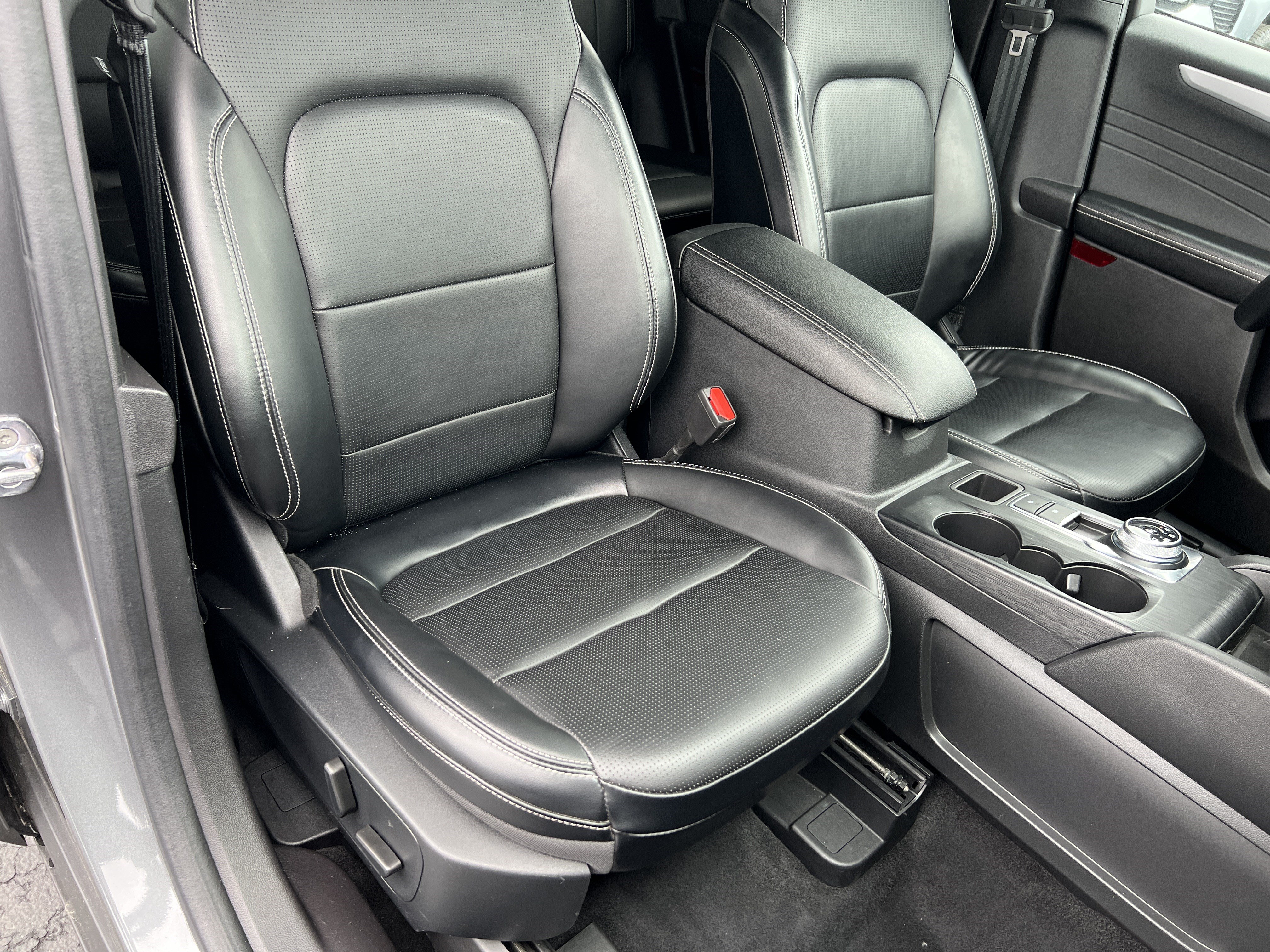 Used 2024 Ford Escape Platinum AWD/4WD image 21