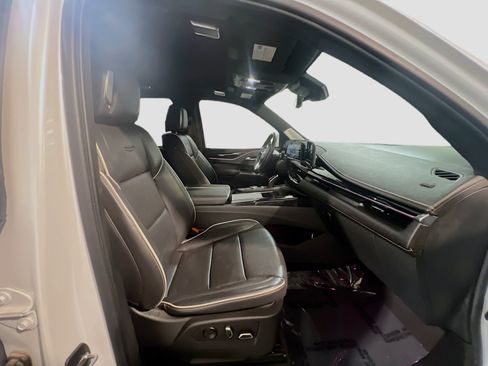 Used 2022 Cadillac Escalade ESV Sport w/ Touring Package RWD image 22