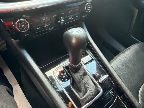Used 2022 Jeep Compass Limited AWD/4WD image 25