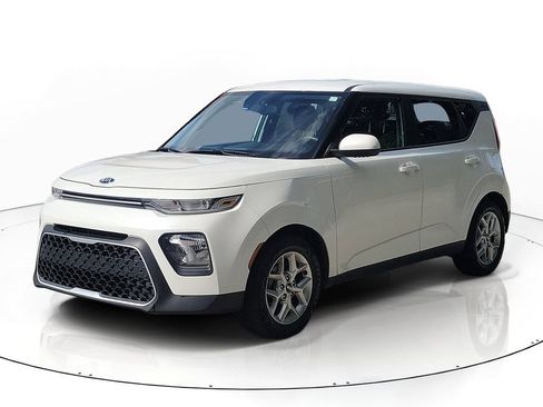 Used 2020 Kia Soul S FWD image 2