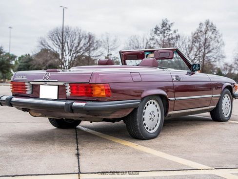 Used 1988 Mercedes-Benz 560 SL image 8