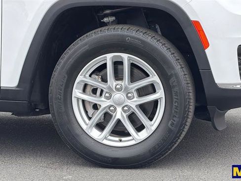 Used 2022 Jeep Grand Cherokee L Laredo w/ Luxury Tech Group I RWD image 36