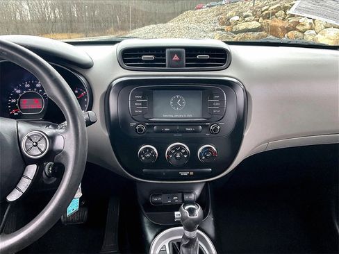 Used 2019 Kia Soul image 23