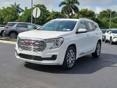 Used 2023 GMC Terrain Denali w/ Denali Premium Package AWD/4WD image 31