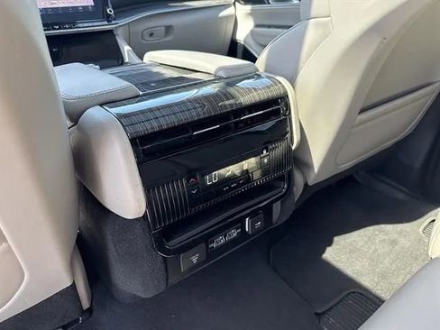 Used 2022 Jeep Wagoneer Series II w/ Premium Group I RWD image 18