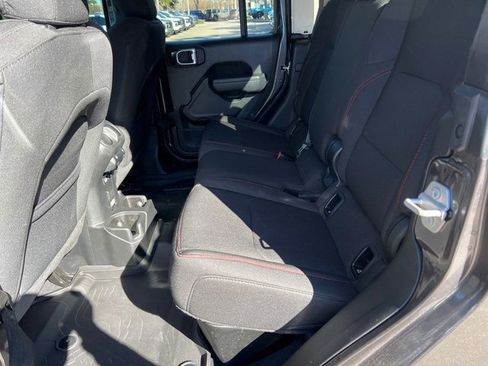 Used 2023 Jeep Gladiator Rubicon image 19