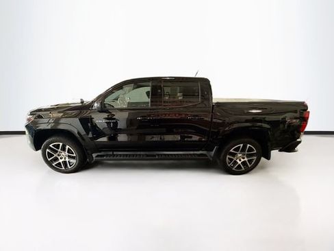 Used 2024 Chevrolet Colorado Z71 w/ Z71 Convenience Package 2 AWD/4WD image 9