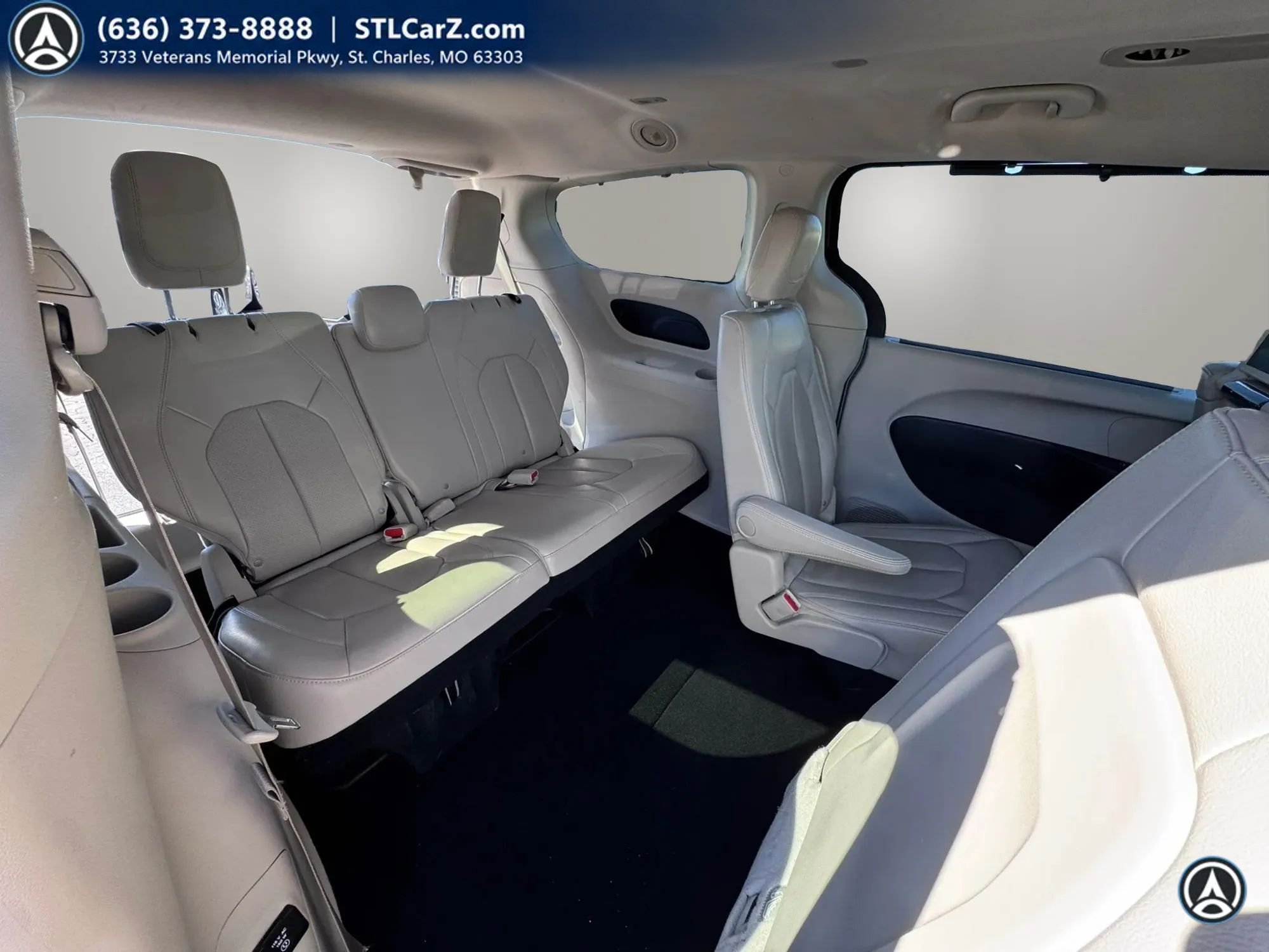 Used 2020 Chrysler Pacifica Touring-L Plus FWD image 15