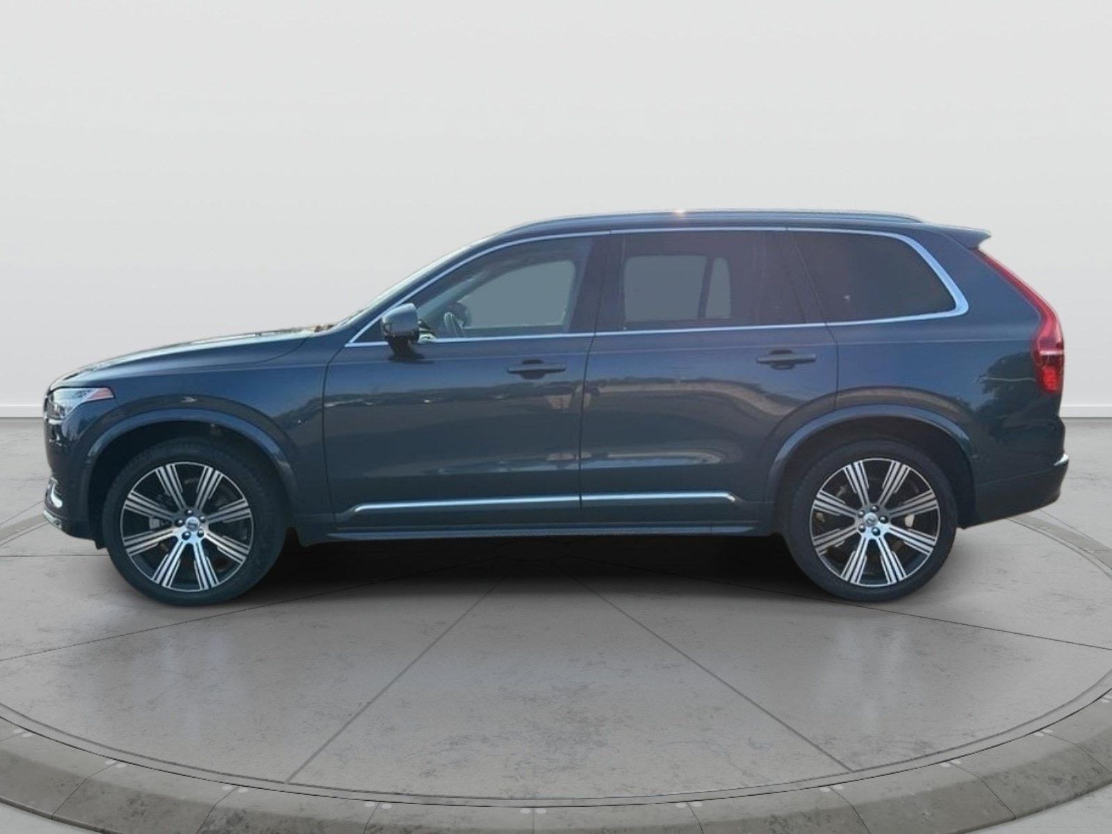 Used 2024 Volvo XC90 B6 Plus w/ Protection Package Premier AWD/4WD image 4