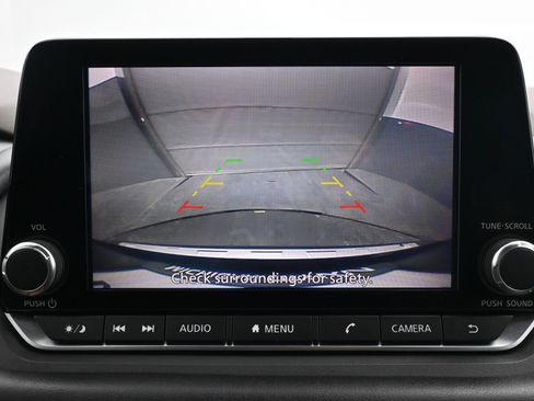 Used 2023 Nissan Rogue SV image 16