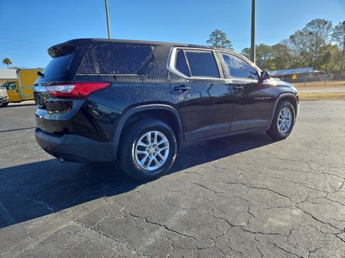 Used 2018 Chevrolet Traverse LS image 4