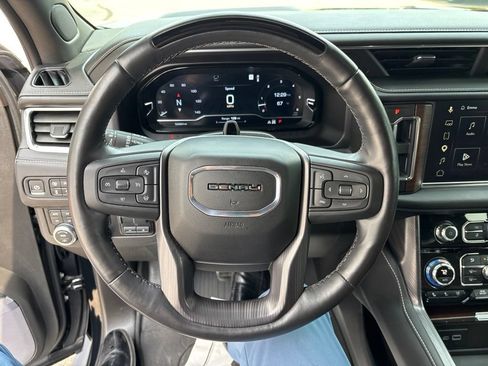Used 2023 GMC Yukon Denali Ultimate AWD/4WD image 25