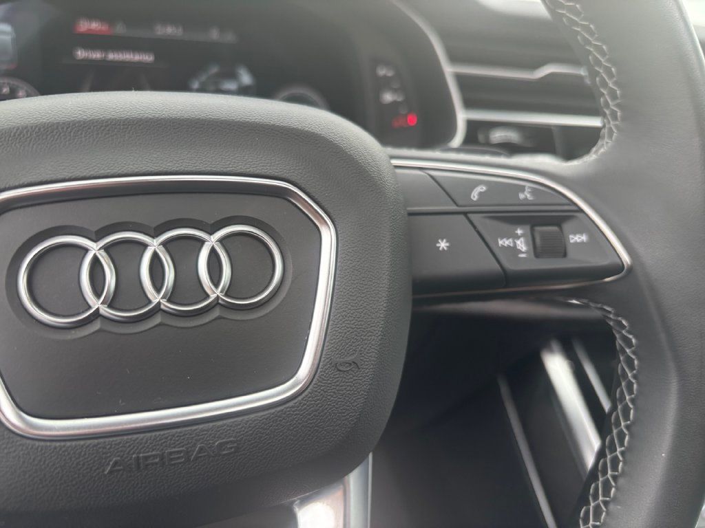 Used 2022 Audi Q8 Premium Plus w/ Premium Plus Package AWD/4WD image 21