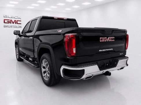 New 2026 GMC Sierra 1500 SLT w/ SLT Premium Package AWD/4WD image 7