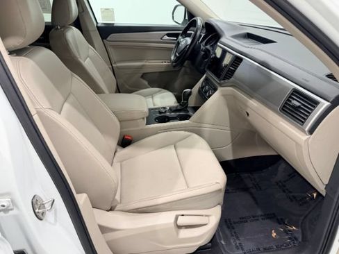 Used 2018 Volkswagen Atlas SE AWD/4WD image 35