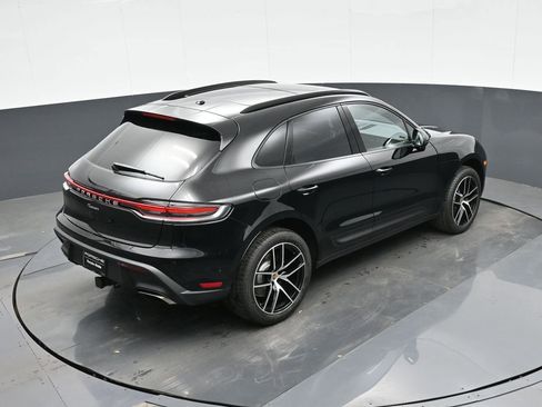 New 2026 Porsche Macan image 30
