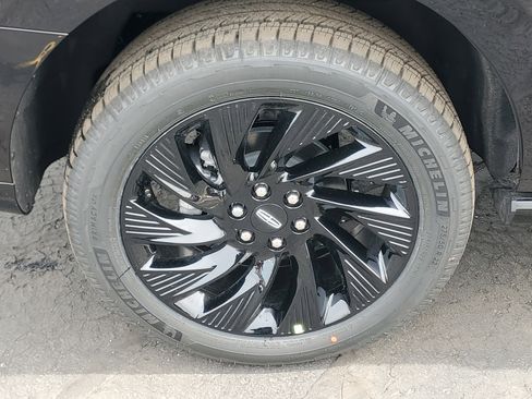 New 2026 Lincoln Navigator Reserve image 5