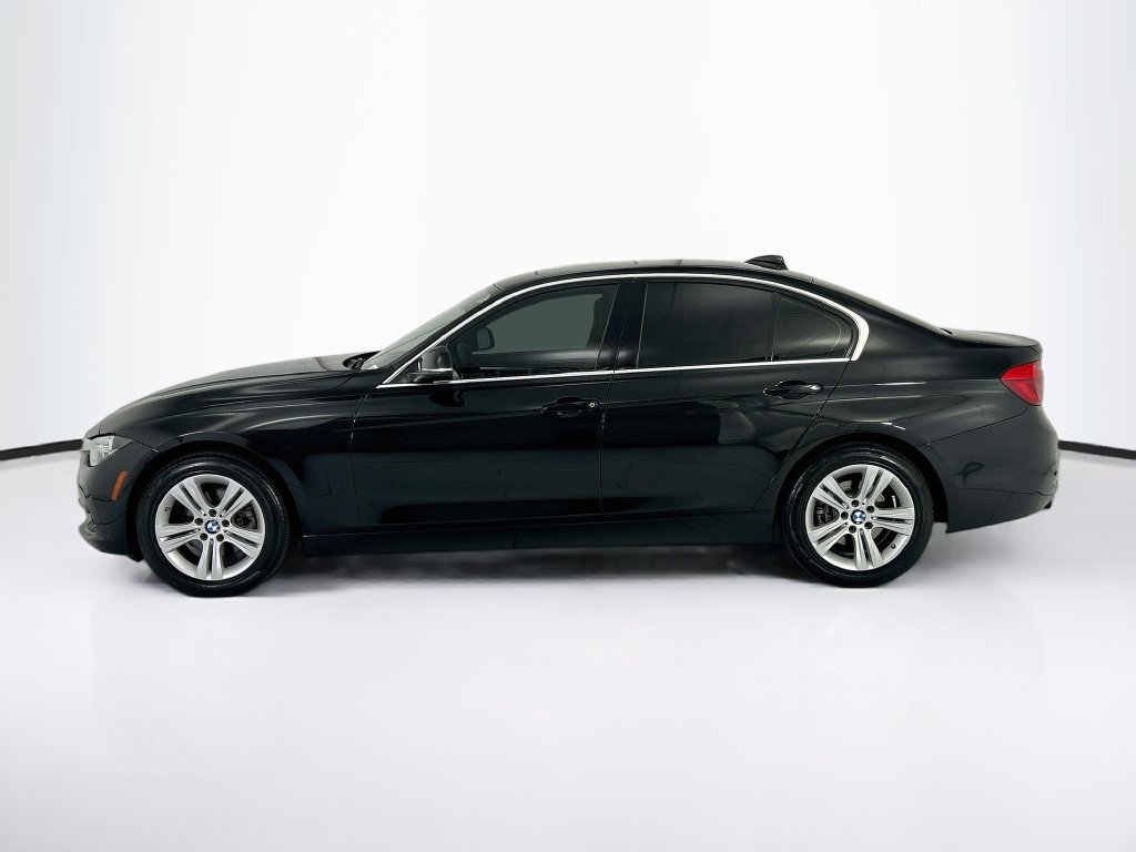 Used 2017 BMW 330i xDrive Sedan AWD/4WD image 8