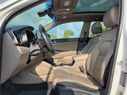 Used 2021 Hyundai Tucson Ultimate w/ Cargo Package image 22