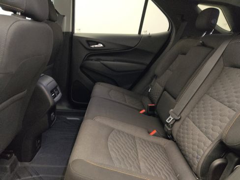 Used 2019 Chevrolet Equinox LT w/ Sun & Navigation Package FWD image 18