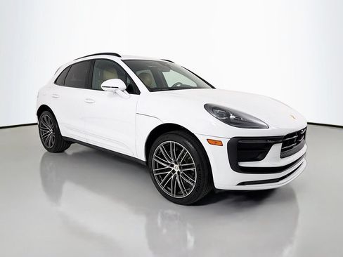 Certified 2023 Porsche Macan AWD/4WD image 7
