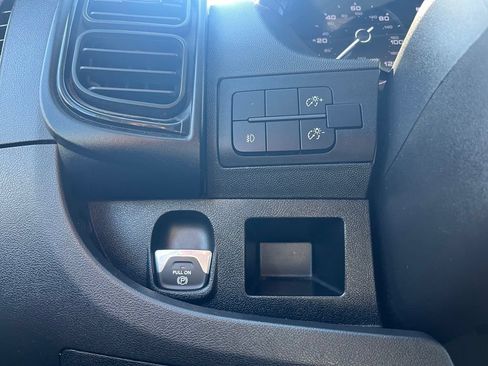 Used 2025 RAM ProMaster 2500 w/ Convenience Group FWD image 21